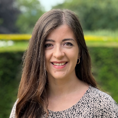 A Conversation With... Mrs Elena Rojas