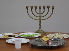 Pupils Sample Passover Meal Pupils Sample Passover Meal