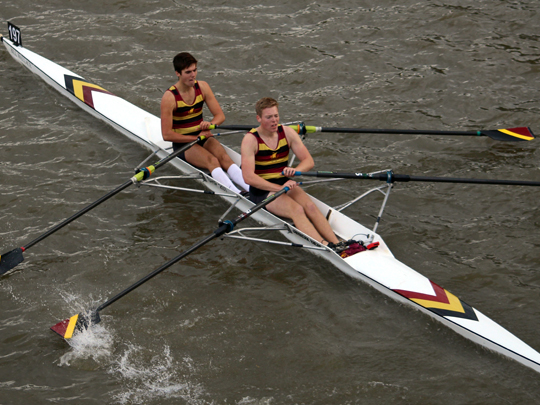 Rowers Race the Pairs Head